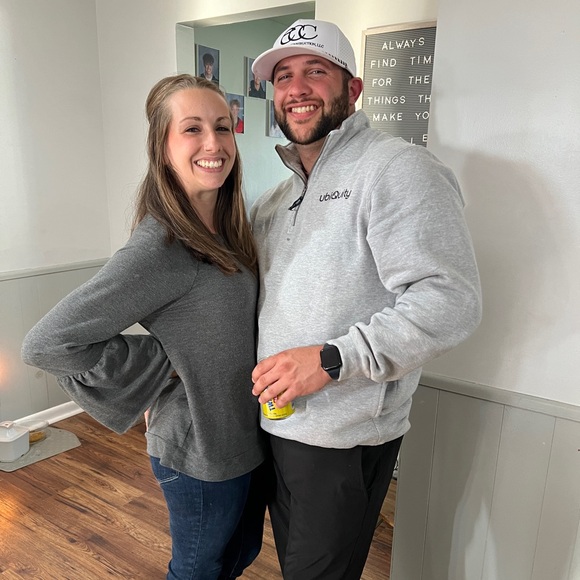 MEET YOUR POSHER 🥳❤️ - Picture 2 of 6